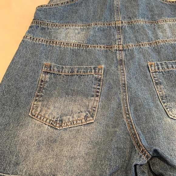 Chip Clip Medium Wash Embroidered Zip Front Short Overalls Size M - Picture 10 of 16